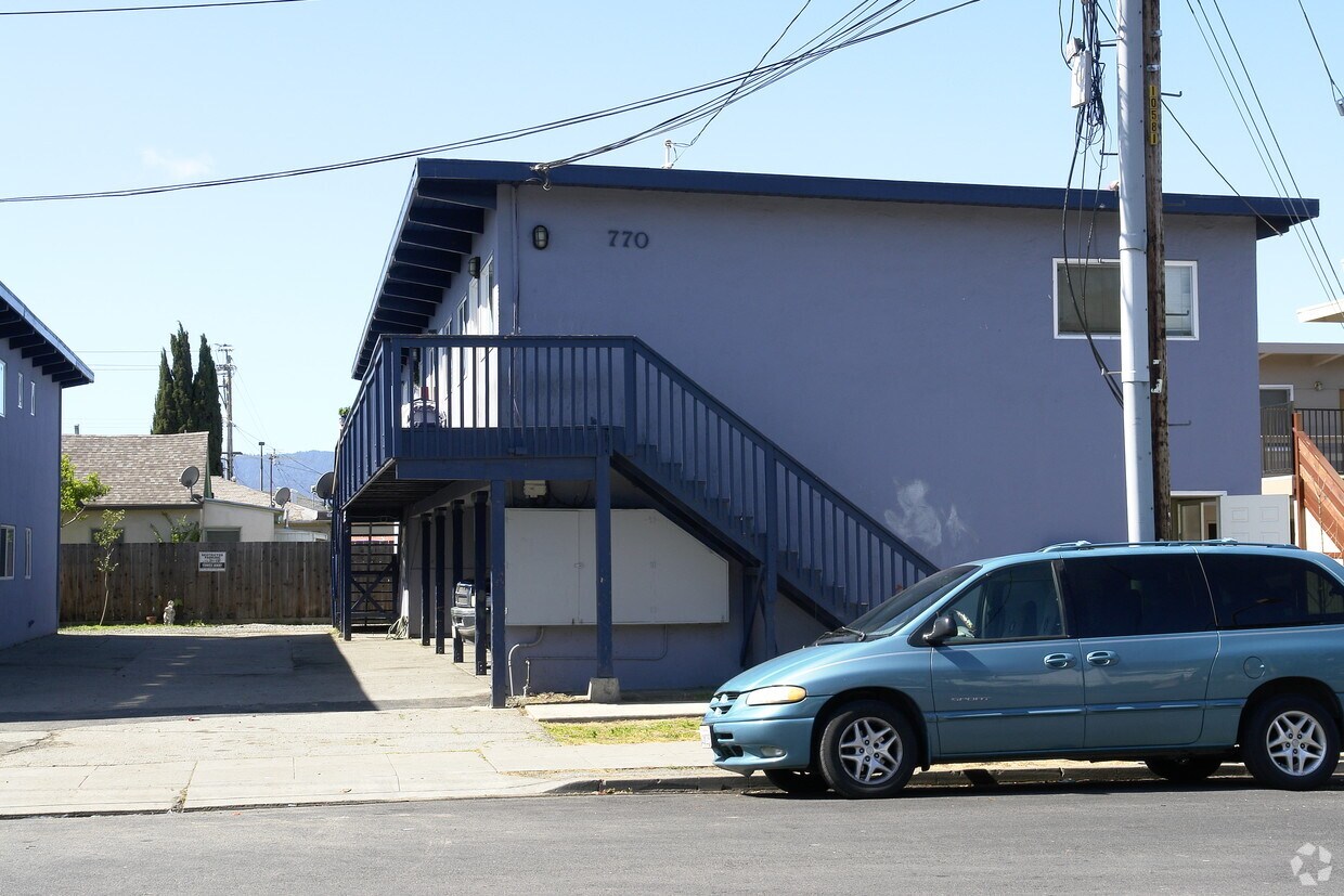 Building Photo - 770 Stambaugh St