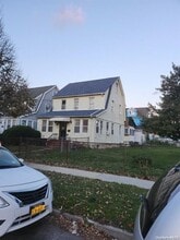 Building Photo - 105-41 189th St