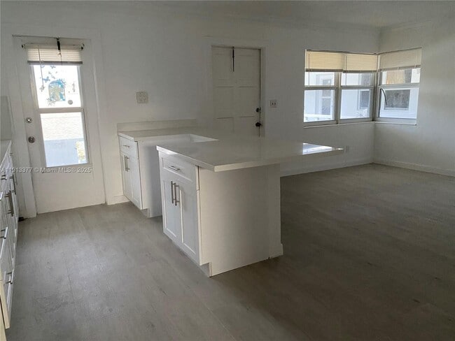 Building Photo - 1730 Madison St