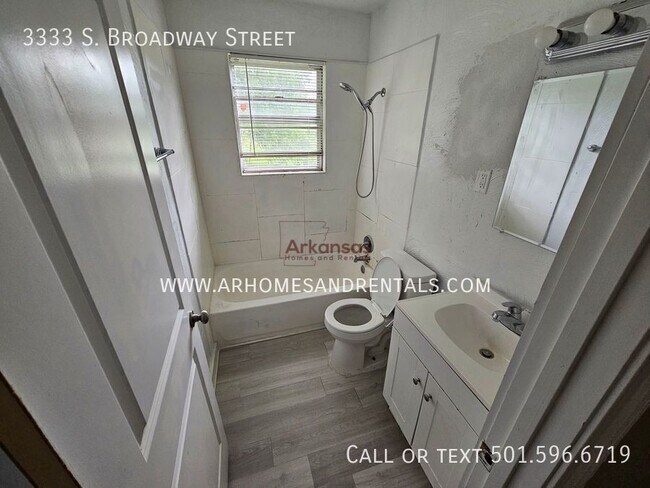 Foto del edificio - 3333 Broadway St