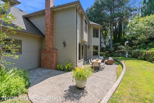 Foto del edificio - 4 br, 3.5 bath House - 1178 Tyndall Ct