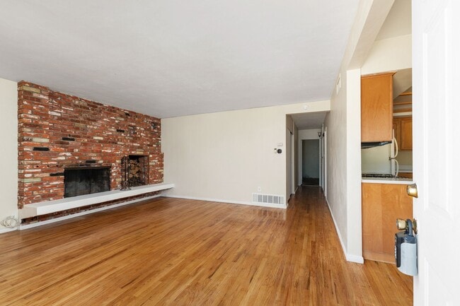 Building Photo - 1231 Evilo St