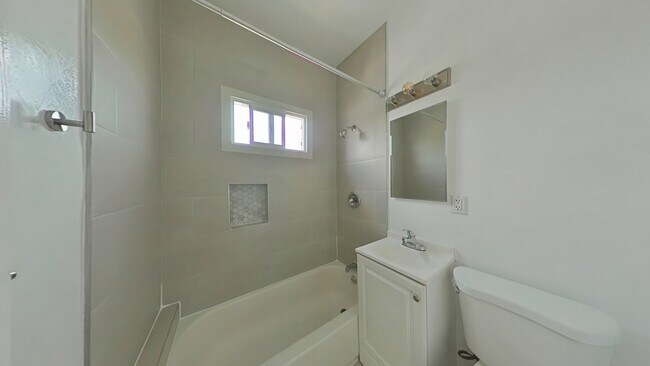 Bathroom - 3820 Homer St