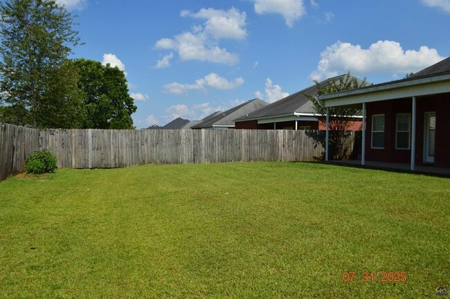Building Photo - 206 Arelia Dr