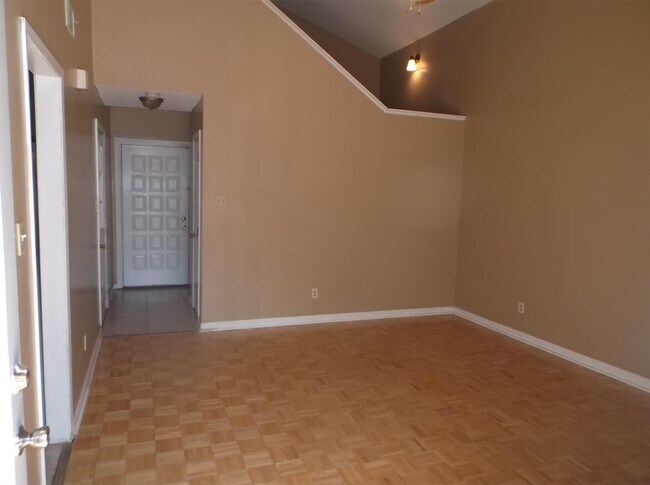 Foto del edificio - 5 Crestwood Cir