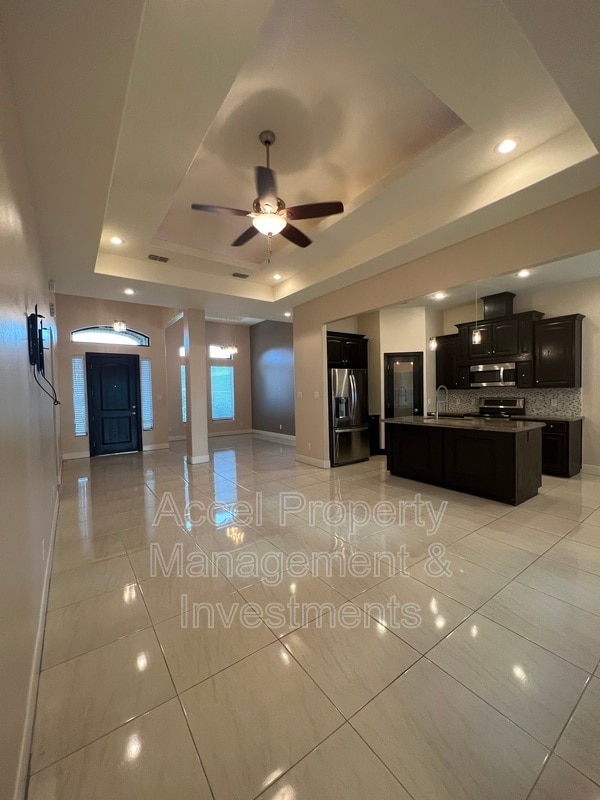 Foto del edificio - 711 N Abbott Ave