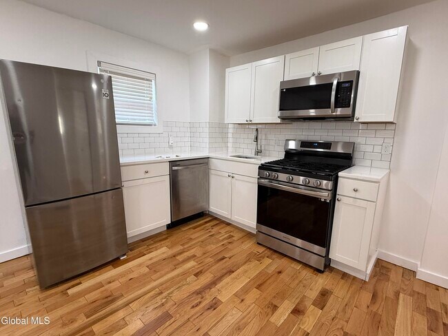 Foto del edificio - 479 2nd St