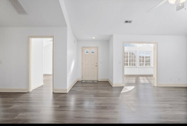 Building Photo - Beautiful house in Plantation Ridge!!