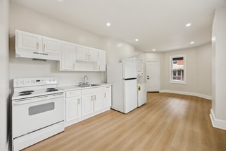 Building Photo - 130 Hansberry St