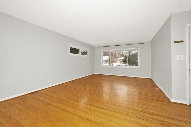 Building Photo - Charming Broad Ripple 3 Bedroom