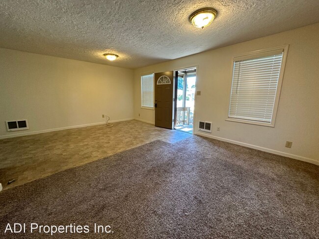 Building Photo - 1 br, 1 bath House - 2804 SE 145th Ave
