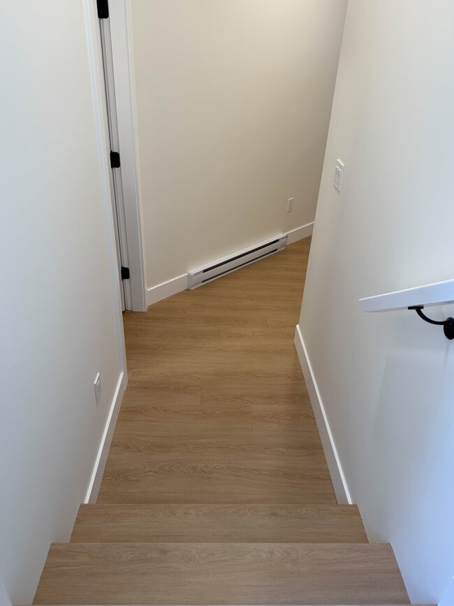 Building Photo - 11515-1102A 102A St