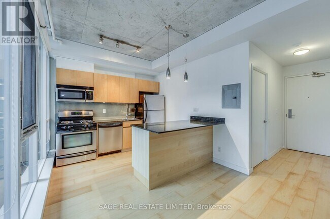 Building Photo - 38 Niagara St