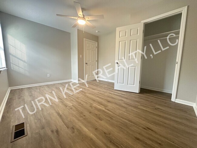 Foto del edificio - 436 McGinnis St