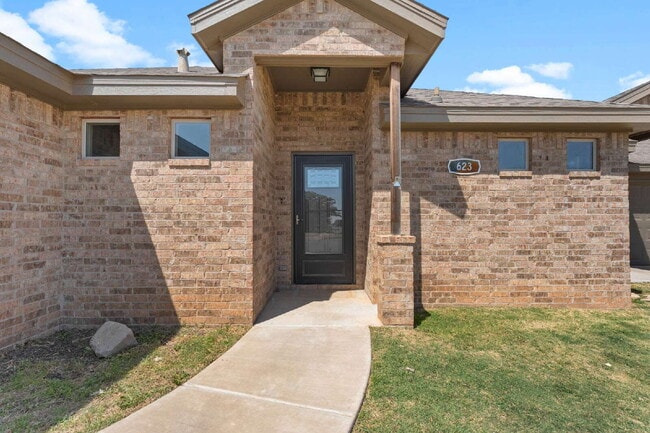 Building Photo - 623 N Elkhart Ave