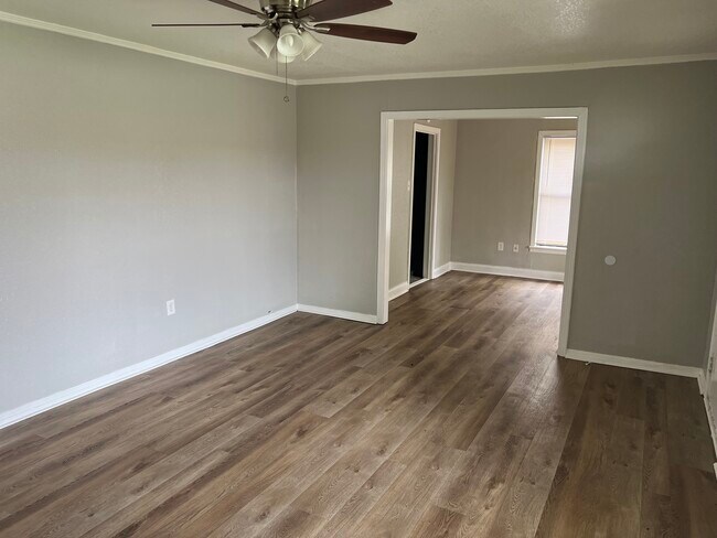 Foto del edificio - 3416 Brook Cir