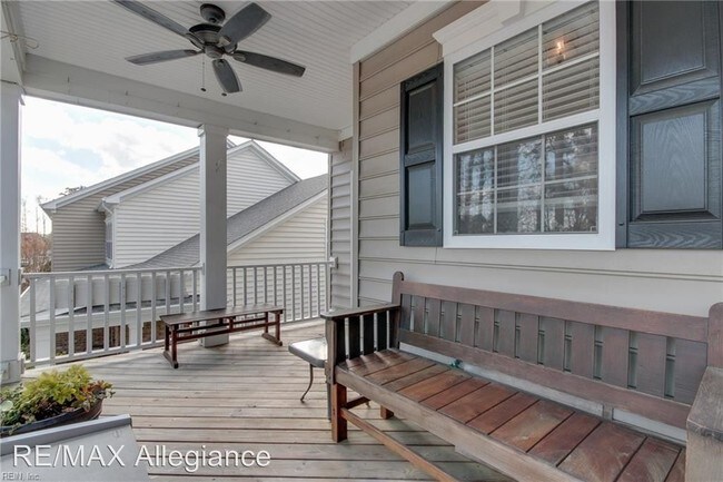 Building Photo - 4572 Willow Croft Dr