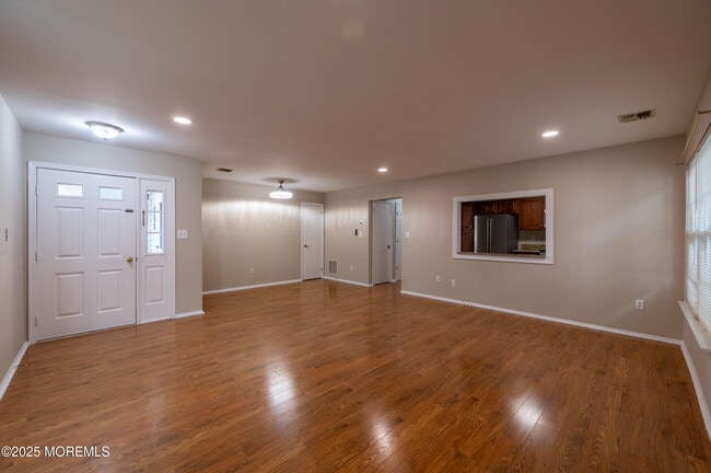 Foto del edificio - 157 Tulip Ln