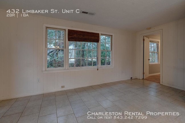 Building Photo - 432 Limbaker St