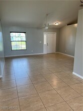 Building Photo - 427 NE 17th Ave