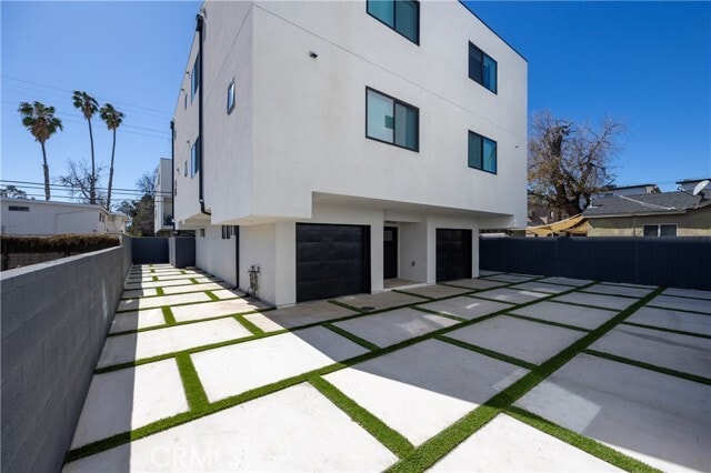 Building Photo - 14422 Tiara St