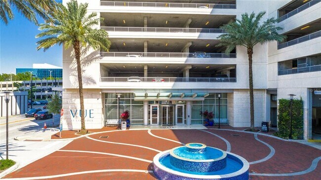 Foto del edificio - 150 E Robinson St