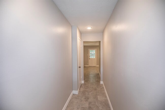 Building Photo - 802 Wavecrest Ln