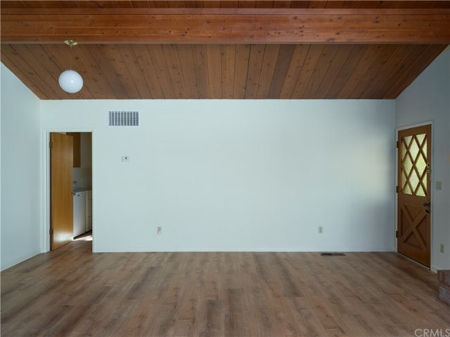 Building Photo - 2244 Bayview Heights Dr