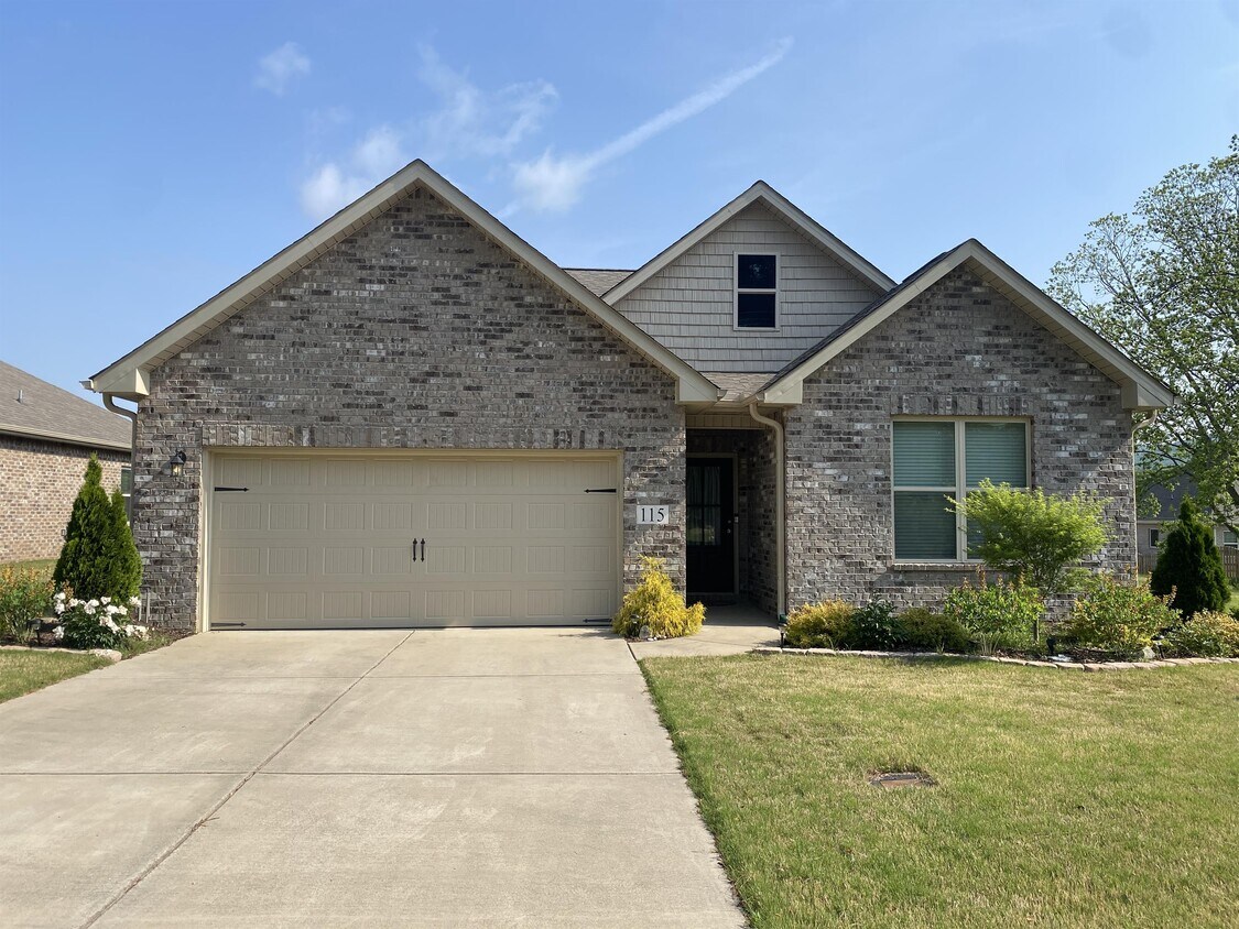 115 Paul Dr, Brownsboro, AL 35741 House Rental in Brownsboro, AL