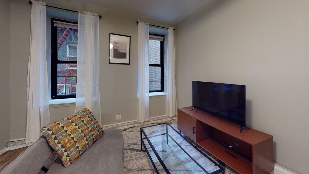 Room in Shared 3 bed/2 bath home
