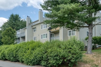 Building Photo - 308 Carlton Ln