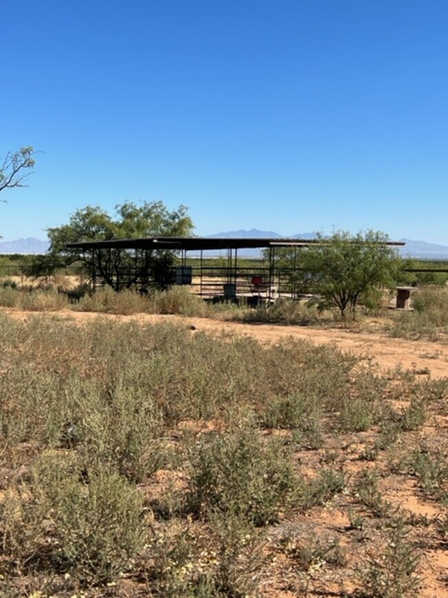 Foto del edificio - Brock Compound