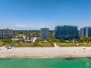 Building Photo - 9341 Collins Ave