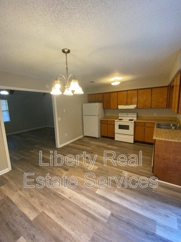 Building Photo - 129 Deann Dr