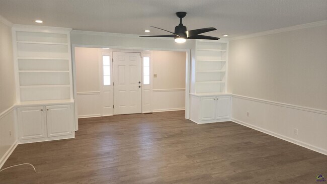 Foto del edificio - 114 Van Dr