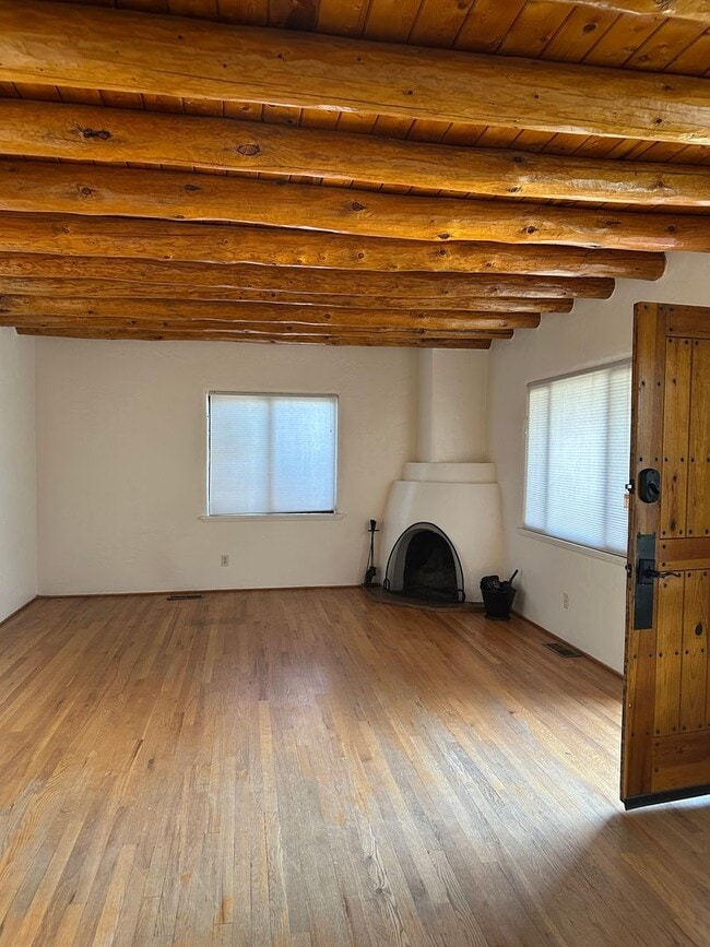 Building Photo - 1361 Santa Rosa Dr