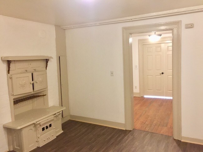Building Photo - 55 Ten Broeck St