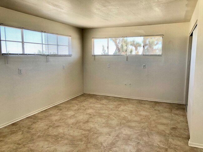 Foto del edificio - 57212 Chipmunk Trl