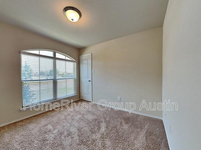 Foto del edificio - 5346 Fenton Ln