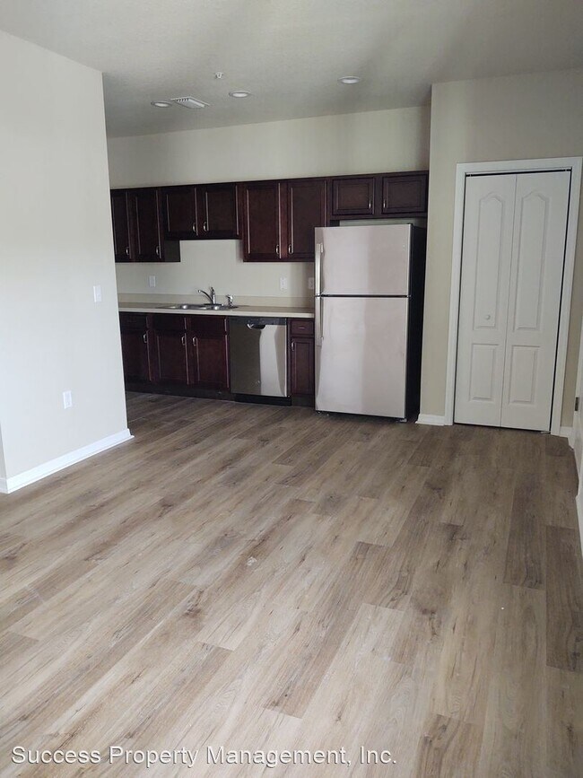 2 br, 1 bath House - 2601 Landover Blvd photo'