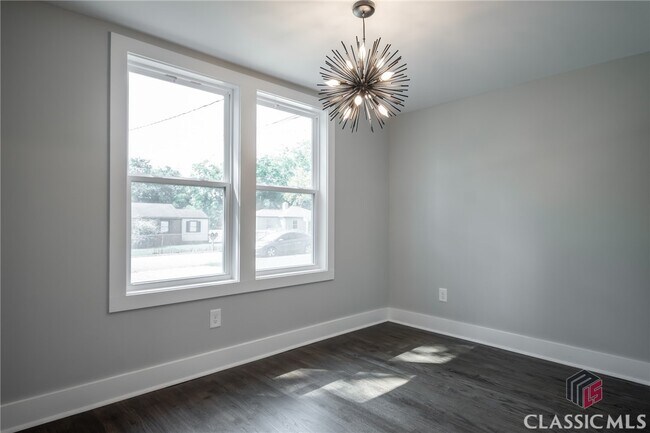 Foto del edificio - 495 Clover St