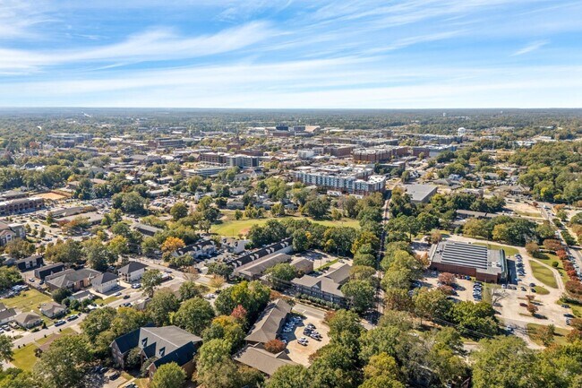 Foto del edificio - 324 N Ross St