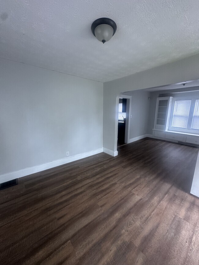 Building Photo - 12600 Watterson Ave