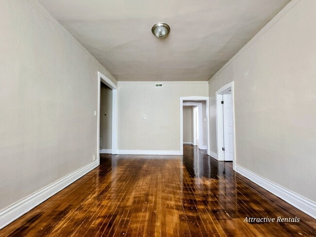 Building Photo - 1150 S Mason Ave