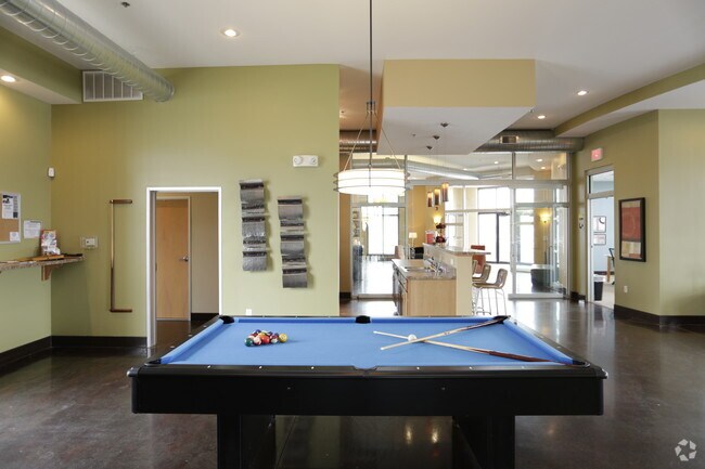 Casa club - The Lofts at College Hill