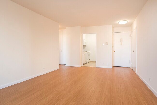 Foto del edificio - 211 W 56th St