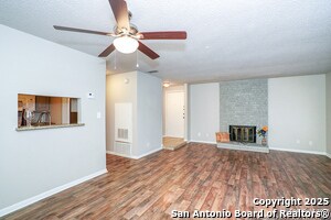 Foto del edificio - 11843 Braesview