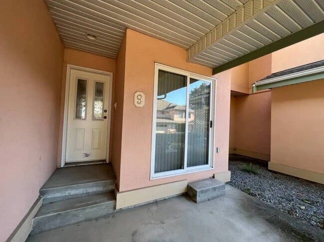 Building Photo - 19044 118B Av