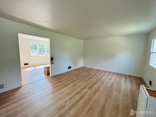 Building Photo - 18 Millstone Rd