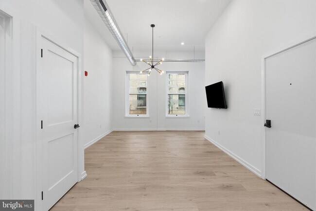 Building Photo - 203 S 13th St